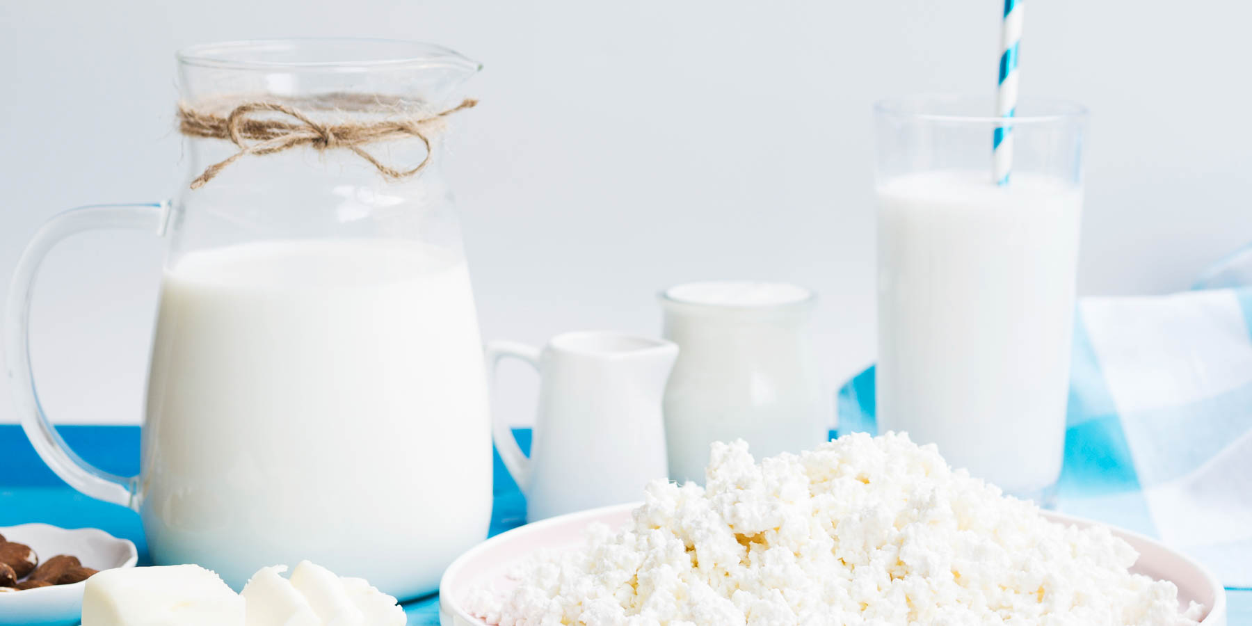 mleko i ser - produkty dozwolone w białej diecie